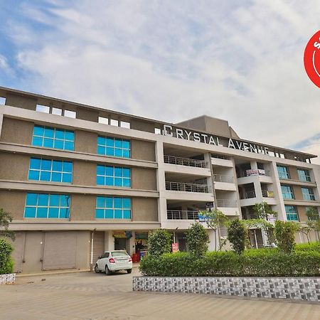 Oyo 25009 Hotel Crystal Ahmedabad Exterior foto